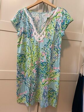 Lilly Pulitzer V-Neck T-shirt Shift Dress